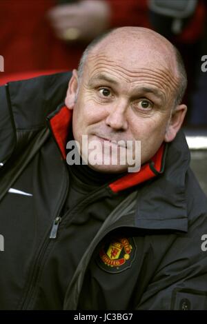 MIKE PHELAN MANCHESTER UTD FC MANCHESTER UTD FC OLD TRAFFORD MANCHESTER ENGLAND 30. Oktober 2010 Stockfoto