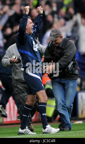 OWEN COYLE BOLTON WANDERERS FC MANAGER BOLTON WANDERERS FC MANAGER REEBOK STADIUM BOLTON ENGLAND 6. November 2010 Stockfoto