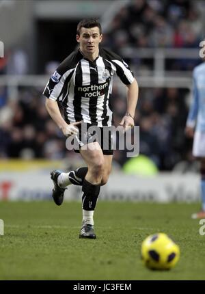 JOEY BARTON NEWCASTLE UNITED FC NEWCASTLE UNITED FC ST. JAMES PARK NEWCASTLE ENGLAND 26. Dezember 2010 Stockfoto