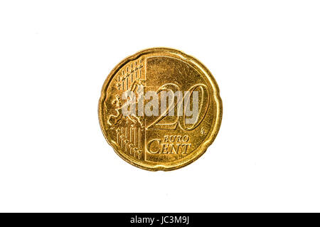 Altes verwendet und 50 Cent Münze abgenutzt. Münze der europäischen Währung für 0,2 Euro isoliert auf weiss. Bild in hoher Auflösung. Stockfoto