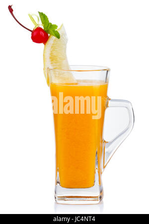 Glas heiße Früchtetee mit frischer Minze und Zitrone isoliert auf weiss Stockfoto