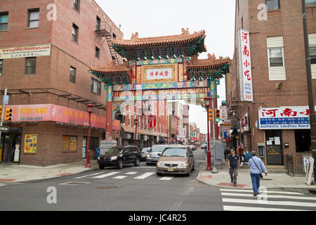 Chinesische Freundschaft Bogen Eingang zu Chinatown Mittelstadt Philadelphia USA Stockfoto