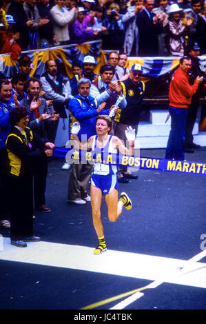 Ingrid Kristiansen (NOR) Gewinner des Boston-Marathons 1986 Stockfoto