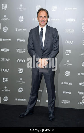 Anthony Horowitz Ankunft in die Sommer-Party-199 für The Old Vic statt in der Brauerei, London. Stockfoto