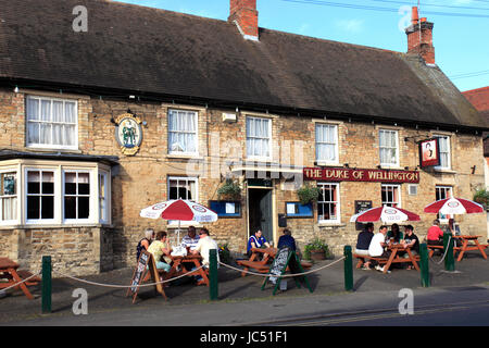 Herzog von Wellington Pub, Stanwick Dorf; Grafschaft Northamptonshire; England Stockfoto