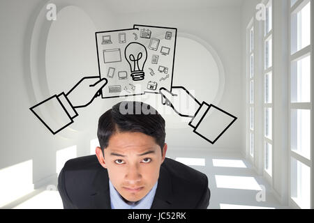 Zusammengesetztes Bild des schweren asiatischen Geschäftsmann Stockfoto