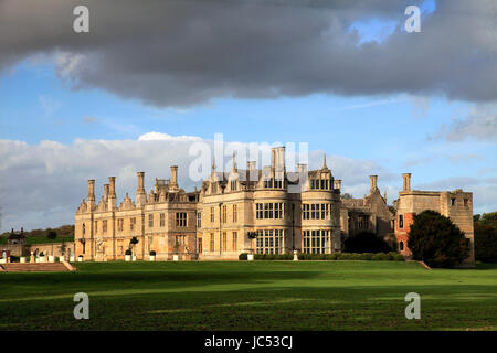 Herbstfärbung, Kirby Hall, in der Nähe von Corby Stadt, Northamptonshire, England, UK Stockfoto