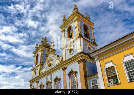 Fassade der oberen Kirche unserer lieben Frau von den schwarzen Rosenkranz in Pelourinho in Salvador. Er hatte den Beginn der Bauarbeiten im Jahre 1704 und hält einen angehängten Friedhof der slave Stockfoto