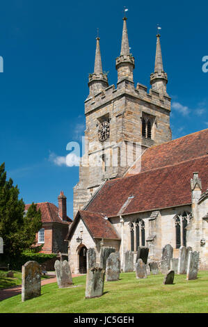 Penshurst Kirche des Hl. Johannes des Täufers in Penshurst Dorf, Kent, England, UK. Stockfoto