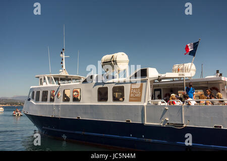 Meer-Shuttle-Boot zur Ile des Embiez ausgehend von Le Brusc Port, Six Fours Les Plages, Var, PACA, Frankreich Stockfoto