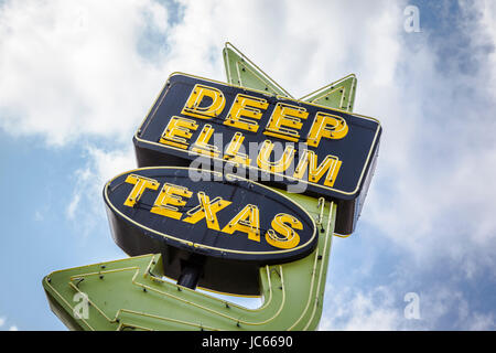 Ein Blick auf ein Zeichen in Deep Ellum in Dallas, Texas Stockfoto