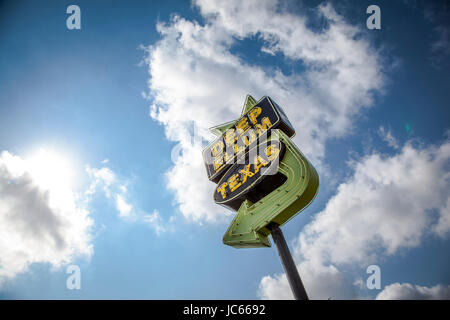 Ein Blick auf ein Zeichen in Deep Ellum in Dallas, Texas Stockfoto