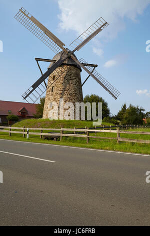 Die Windmühle Grossenheide (Minden-Todtenhausen, Deutschland) ist Teil der Westfälischen Mill Street. Stockfoto