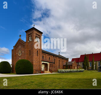 Die neuen und alten St Mary's Catholic Church in Tenterfield, nsw. New South Wales, Australien Stockfoto