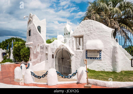 Punta del Este, Uruguay, Nähe 29. Februar 2016 - Casapueblo, ein einzigartiges Wahrzeichen des berühmten Künstlers Carlos Paez Vilaro erstellte Punt Stockfoto