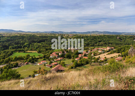 Frankreich, Haute-Loire (43), Saint-Vidal, le Village et Son Château / / Frankreich, Haute-Loire, Saint Vidal, das Dorf und Burg Stockfoto