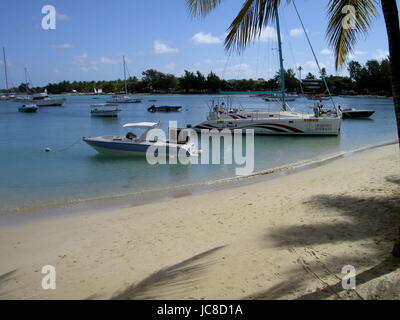 Blick über den Hafen von Grand Baie, Mauritius Stockfoto