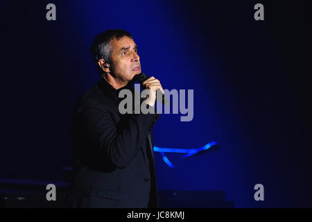 Laval, Kanada. 13. Juni 2017... Französischer Sänger Julien Clerc Durchführung am Salle André-Mathieu. Bildnachweis: Mario Beauregard Beaustock/Alamy Live-Nachrichten Stockfoto