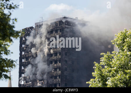 Grenfell Tower Fire London, Großbritannien. Juni 2017. Kredit: Andy Morton/Alamy Live News. Stockfoto