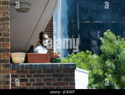 London, UK. 14. Juni 2017. Grenfel Turm Feuer Nachbarschaft Credit: Karolina Webb/Alamy Live News Stockfoto