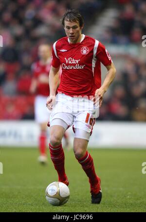 CHRIS GUNTER NOTTINGHAM FOREST FC Stadt Boden NOTTINGHAM ENGLAND 2. Januar 2010 Stockfoto