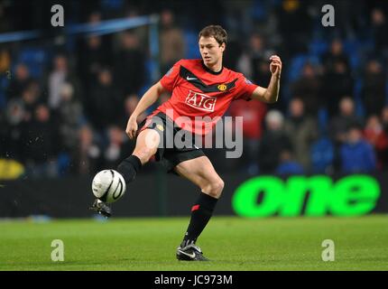 JONNY EVANS MANCHESTER UNITED FC CITY OF MANCHESTER STADIUM MANCHESTER ENGLAND 19. Januar 2010 Stockfoto