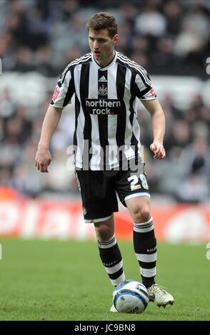 TAMAS KADAR NEWCASTLE UNITED FC ST. JAMES PARK NEWCASTLE ENGLAND 6. März 2010 Stockfoto