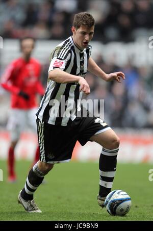 TAMAS KADAR NEWCASTLE UNITED FC ST. JAMES PARK NEWCASTLE ENGLAND 6. März 2010 Stockfoto