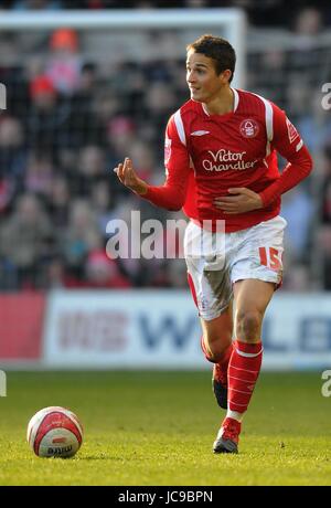 CHRIS GUNTER NOTTINGHAM FOREST FC TRENT BRIDGE NOTTINGHAM ENGLAND 6. März 2010 Stockfoto