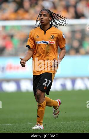 MICHAEL MANCIENNE WOLVERHAMPTON WANDERERS FC MOLINEUX STADIUM WOLVERHAMPTON ENGLAND 27. März 2010 Stockfoto