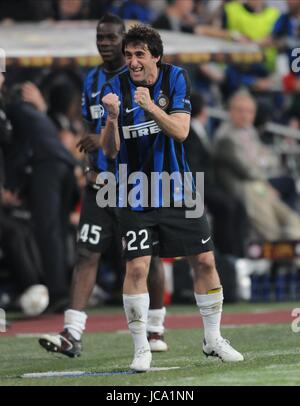 DIEGO MILITO BAYERN München V INTER MILAN-BAYERN München V INTER Mailand SANTIAGO BERNABEU MADRID Spanien 22. Mai 2010 Stockfoto