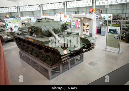 Panzermuseum, Dorset, England - fast 300 Fahrzeuge aus 26 Ländern, drittgrößte Sammlung von gepanzerten Fahrzeugen der Welt. Stockfoto