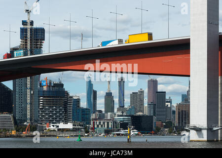 Bolte-Brücke über den Fluss Yarra, Melbourne, Victoria, Australien. Stockfoto