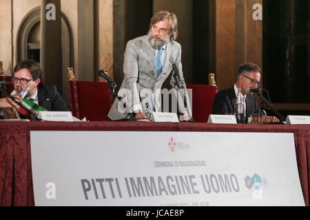 Florenz, Einweihung Pitti Immagine Uomo im Palazzo Vecchio. Auf den Plätzen der Armee-Fallschirmjäger Stockfoto