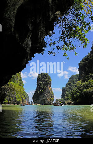 James Bond Insel (Koh Khao Phing Kan) im Nationalpark Ao Phang Nga, Phi Phi Inseln in der Nähe von Phuket, Thailand. Stockfoto