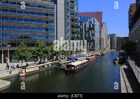 Die Sanierung des Kanals in Paddington Basin, West London, UK Stockfoto