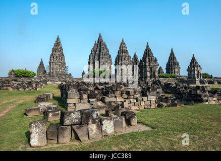 Hindu-Tempel von Prambanan, Stupas, Daerah Istimewa Yogyakarta, Java, Indonesien Stockfoto