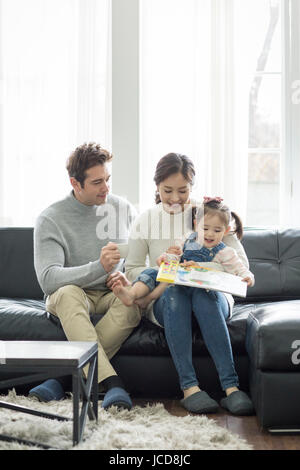 Harmonische multikulturellen Familie Stockfoto