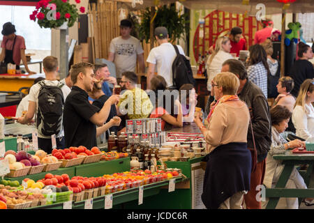 Atwater Market in Montreal, QC, Canada (Juni 2017 Stockfoto