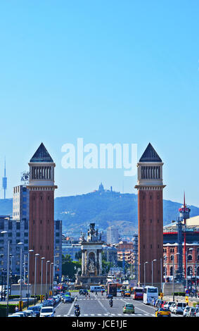 Torres Venecianes Avinguda De La Reina Maria Cristina, Barcelona, Spanien Stockfoto