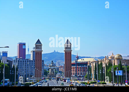 Torres Venecianes Avinguda De La Reina Maria Cristina, Barcelona, Spanien Stockfoto