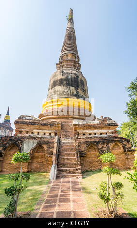 Wat Phra Chao Phaya Thai, bekannt als Wat Yai Chai Mongkol Populary liegt der SE der Stadt. Dieses Kloster wurde von U-Thong 1357 gebaut und Mönche Buddhismus in Ceylon studieren gegangen gewidmet. Stockfoto