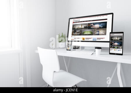 3D-Rendering Geräte auf Desktop. ansprechende Website des Magazins auf Bildschirmen. Stockfoto