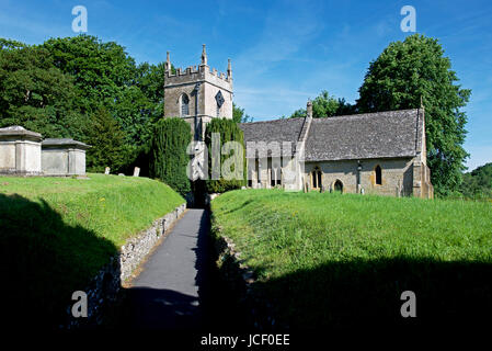 St.-Peter Kirche im Dorf Upper Slaughter, Gloucester, England UK Stockfoto