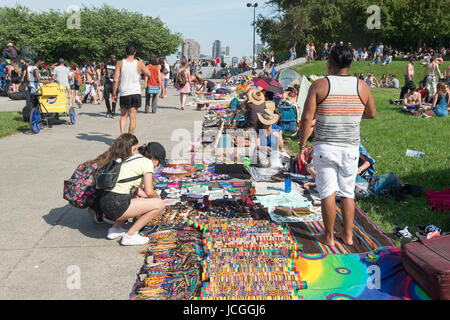 Montreal Tamtams Trommeln Sitzungen finden statt am Sonntag in Mount Royal Park (Juni 2017) Stockfoto