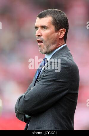 NIEDERGESCHLAGEN ROY KEANE DONCASTER ROVERS V IPSWICH TOWN DONCASTER ROVERS V IPSWICH TOWN KEEPMOAT STADIUM, DONCASTER, ENGLAND 19. September 2009 DIZ102563 Warnung! Dieses Foto kann nur für die Zeitung bzw. Zeitschrift redaktionelle Zwecke verwendet werden. Kann nicht werden verwendet für Publikationen unter Einbeziehung 1 Spieler, 1 Club oder 1 Wettbewerb ohne schriftliche Genehmigung von Football DataCo Ltd. Für Rückfragen, bitte Kontakt Football DataCo Ltd unter + 44 (0) 207 864 9121 Stockfoto