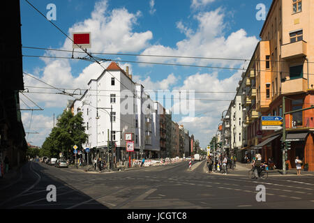 BERLIN, 31. Mai: Eberswalder Straße in Berlin am 31. Mai 2017. Stockfoto