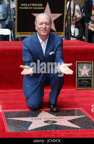 TV Produzent Ken Corday geehrt mit Stern auf dem Hollywood Walk Of Fame mit: Ken Corday wo: Hollywood, Kalifornien, Vereinigte Staaten, wann: 15. Mai 2017 Kredit: FayesVision/WENN.com