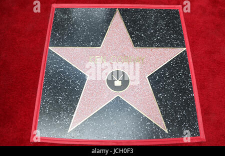 TV Produzent Ken Corday geehrt mit Stern auf dem Hollywood Walk Of Fame mit: Atmosphäre wo: Hollywood, Kalifornien, Vereinigte Staaten, wann: 15. Mai 2017 Kredit: FayesVision/WENN.com