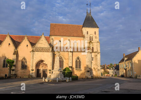 Frankreich, Orne (61), Ceton, l'Église Saint-Pierre-ès-Pfandrechte / / Frankreich, Orne, Ceton, Kirche Saint-Pierre es Pfandrechte im Dorf Stockfoto